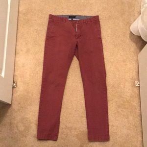 Banana Republic 32x32 Skinny Chino Burgundy.